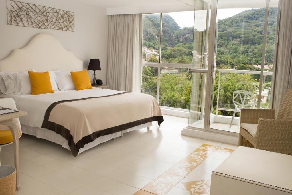 Mediterraneo Boutique Hotel 5*